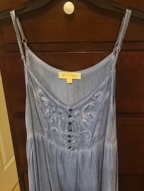 NWOT Black Swan Light Blue Washed Embroidered Midi Dress Size Small